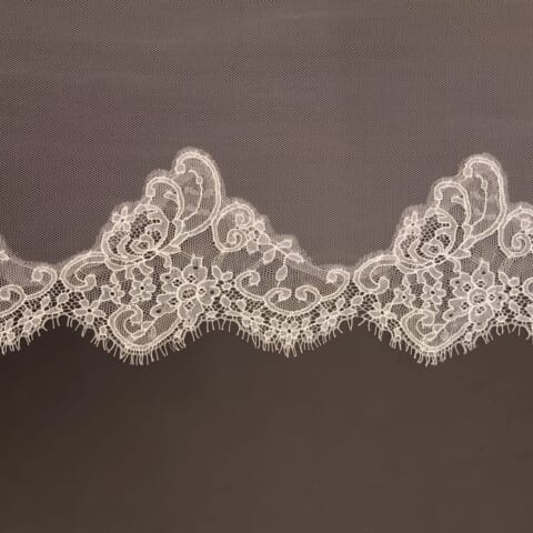 （販売商品）ロイヤルリバーレースベール　３ｍ